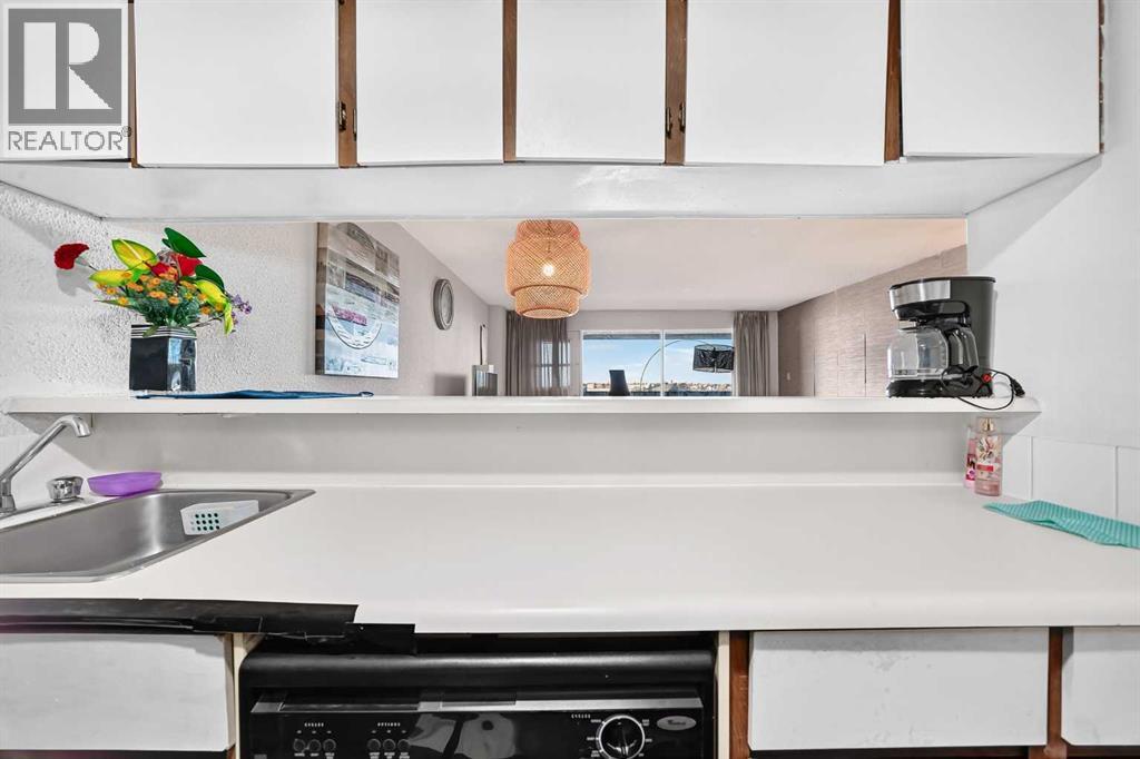 221 6 Avenue Southeast Property Photo 9