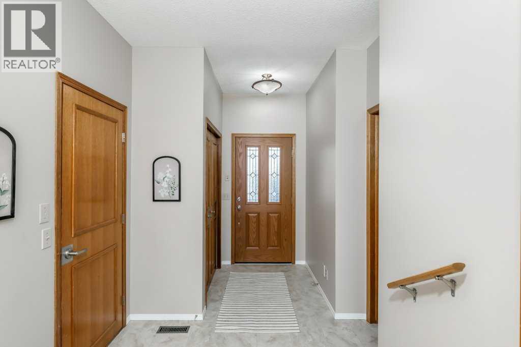 70 Riverview Circle Property Photo 4