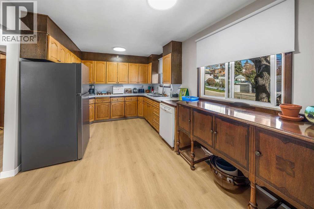 2658 11 Avenue Se Property Photo 5