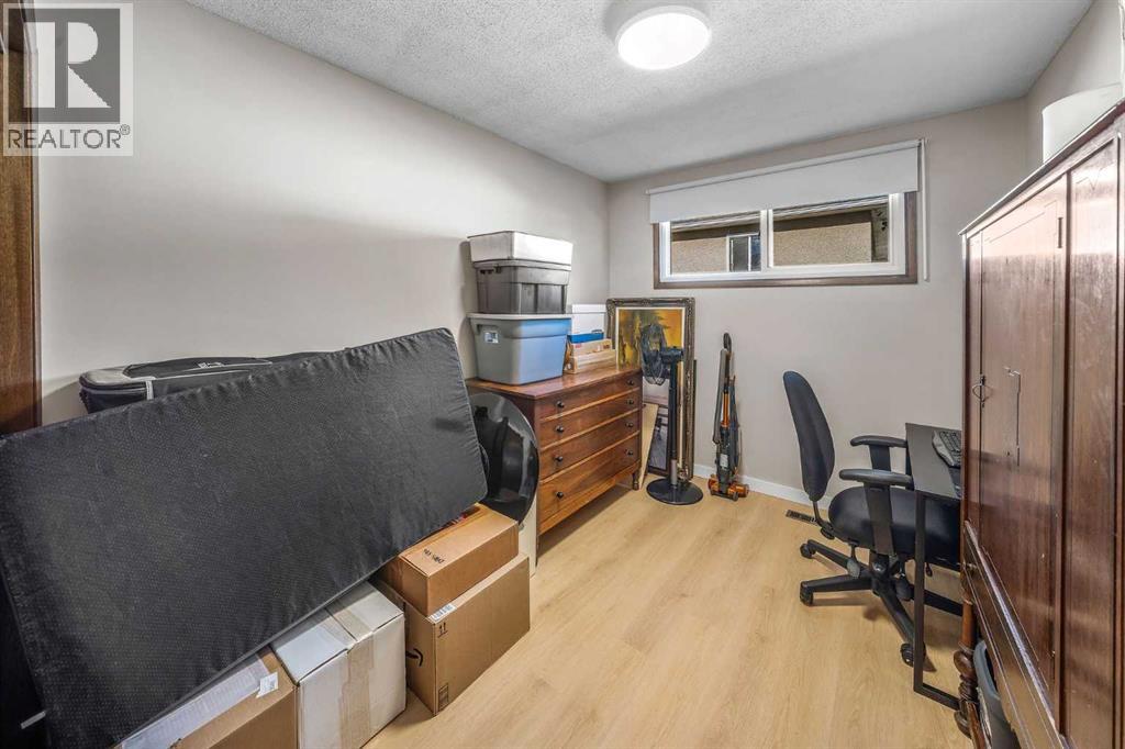 2658 11 Avenue Se Property Photo 11