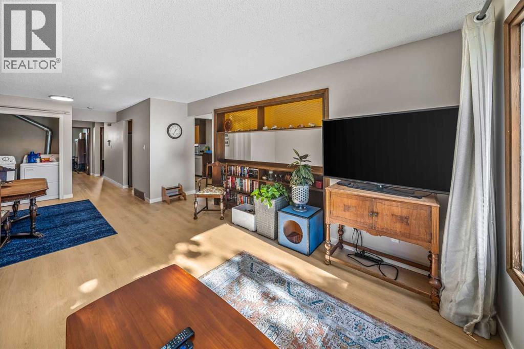 2658 11 Avenue Se Property Photo 13