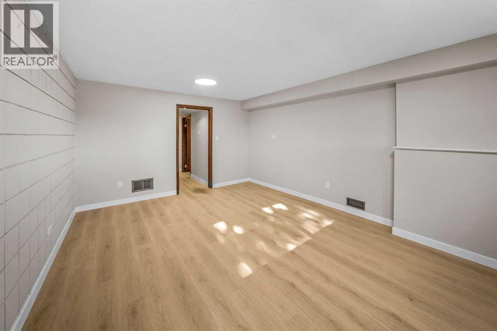 2658 11 Avenue Se Property Photo 15