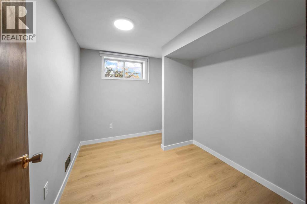 2658 11 Avenue Se Property Photo 17
