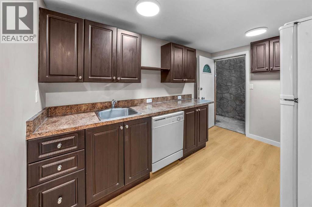 2658 11 Avenue Se Property Photo 20
