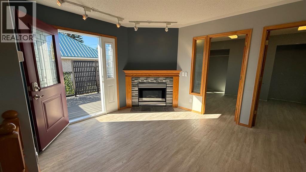 307 4 Avenue W Property Photo 19