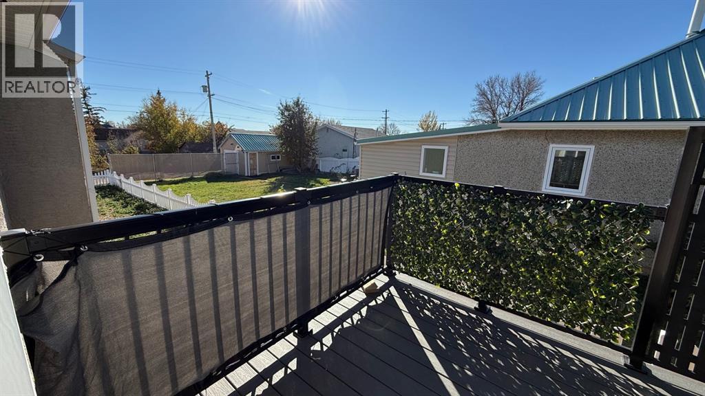 307 4 Avenue W Property Photo 20