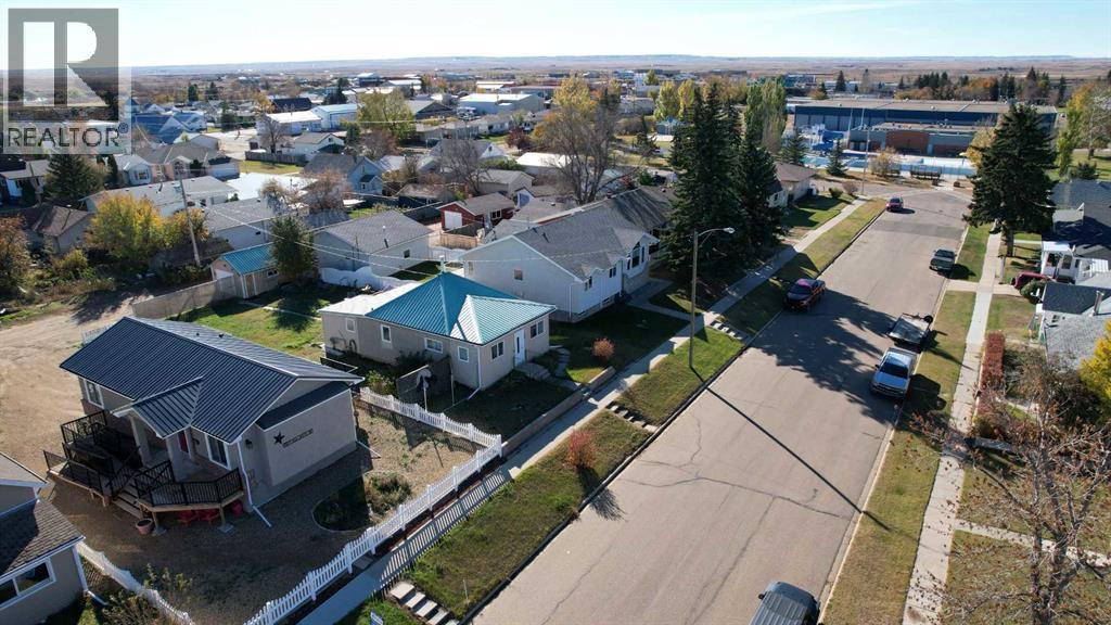 307 4 Avenue W Property Photo 41