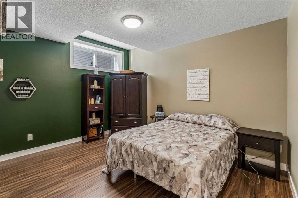 281 Boulder Creek Crescent Se Property Photo 32