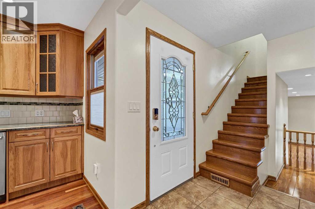 126 8 Avenue E Property Photo 8
