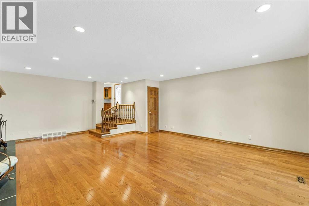 126 8 Avenue E Property Photo 14