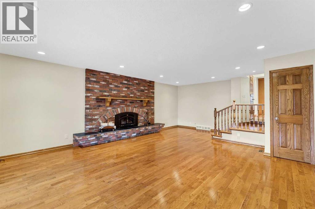 126 8 Avenue E Property Photo 15