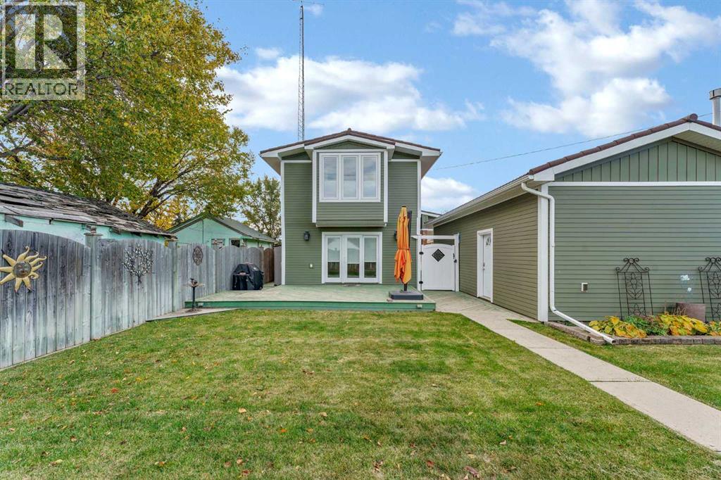 126 8 Avenue E Property Photo 33