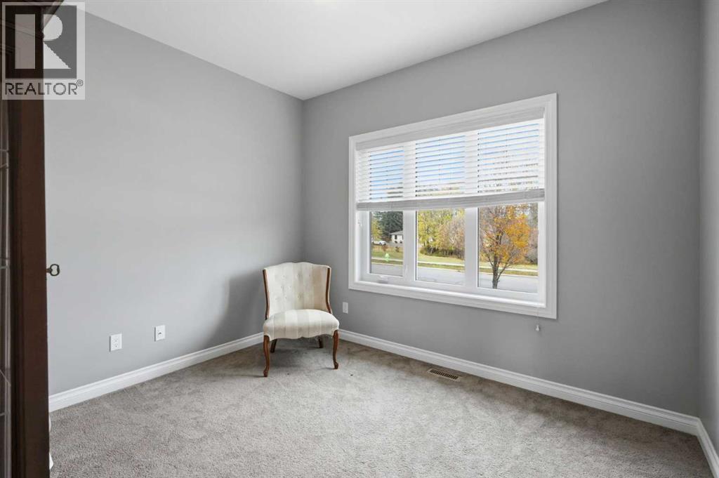 59 Crestview Boulevard Property Photo 5