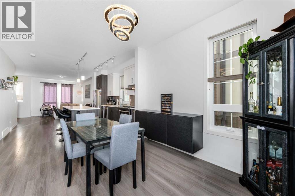 932 Sherwood Boulevard Nw Property Photo 10