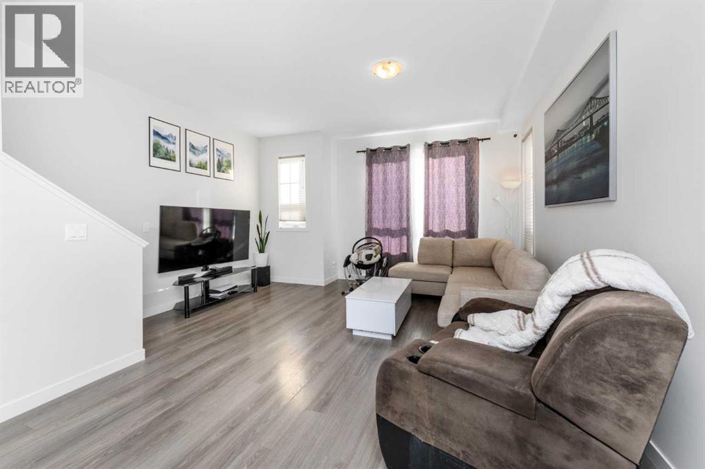 932 Sherwood Boulevard Nw Property Photo 12