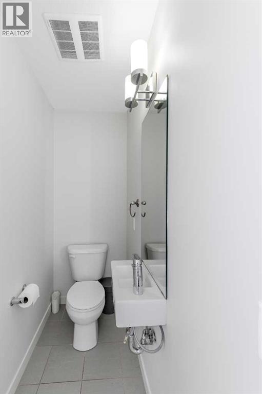 932 Sherwood Boulevard Nw Property Photo 13