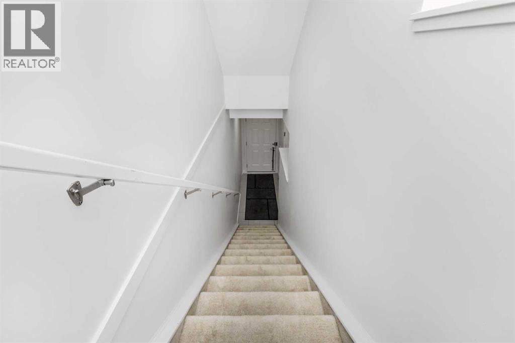 932 Sherwood Boulevard Nw Property Photo 28