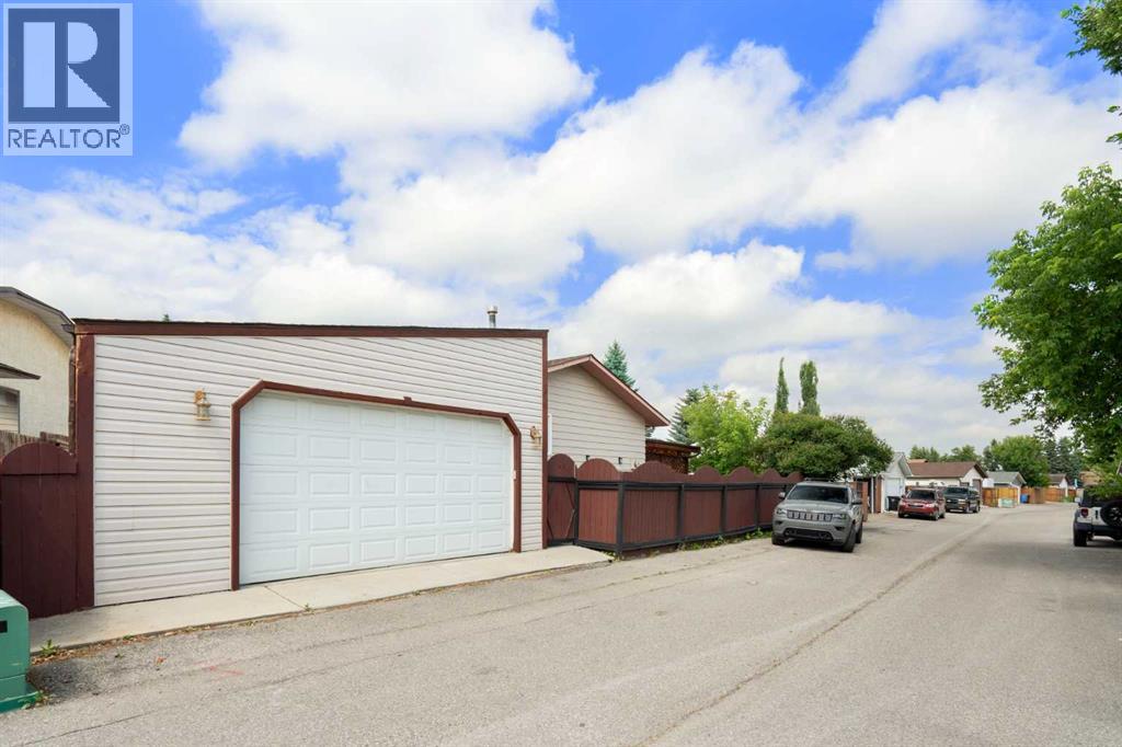48 Deermont Way Se Property Photo 44