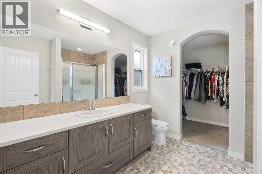 642 Kingsmere Way Se Property Photo 15
