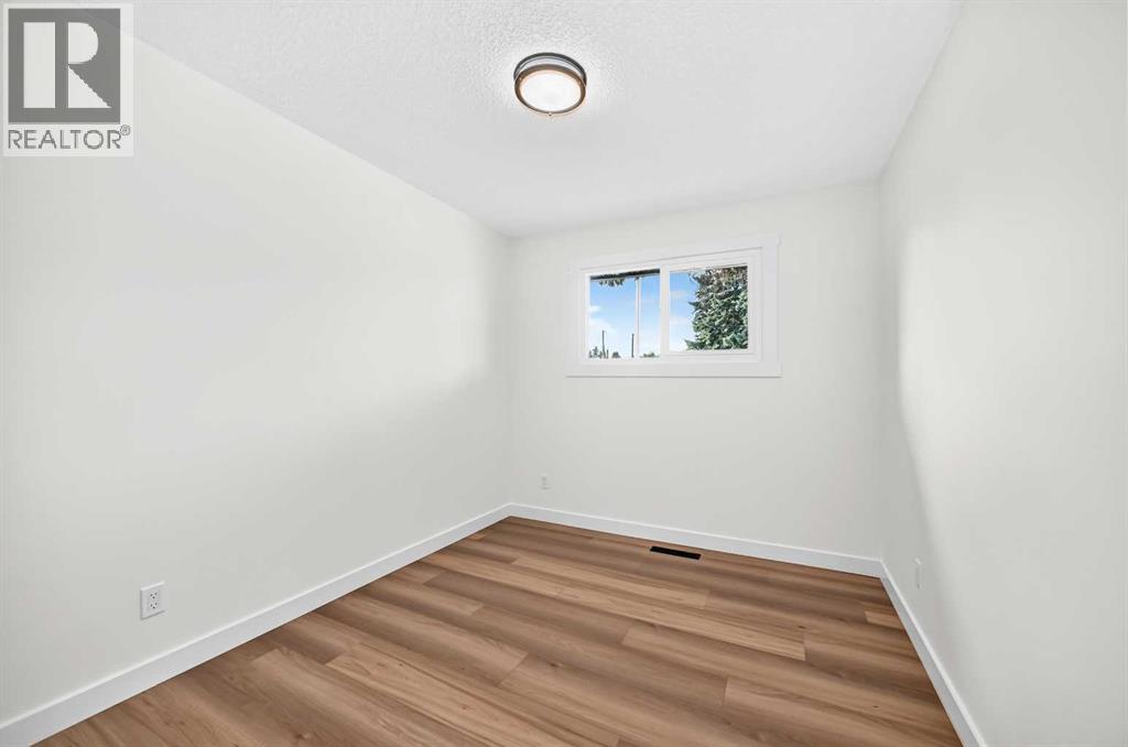 808 Avonlea Place Se Property Photo 17