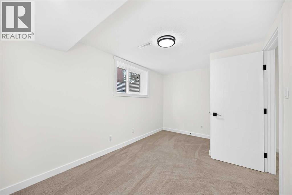 808 Avonlea Place Se Property Photo 27