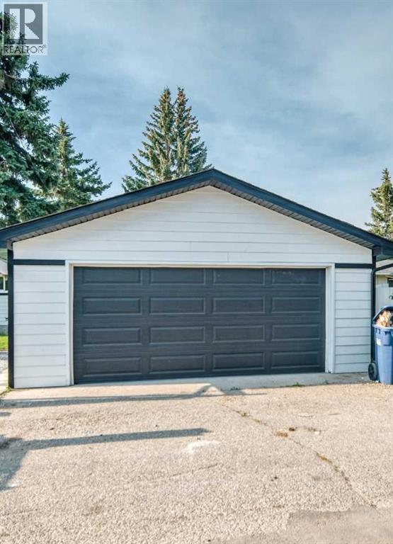 808 Avonlea Place Se Property Photo 31