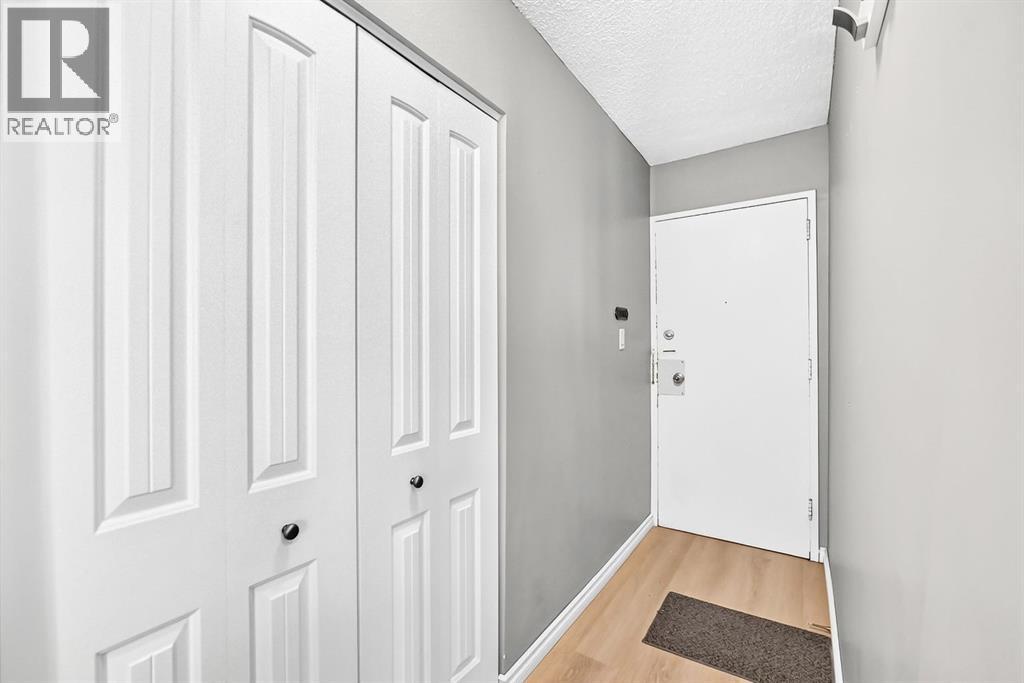 1312 13 Avenue Southwest Property Photo 2