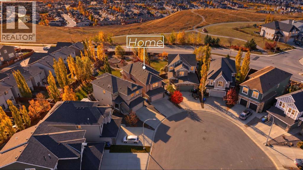 78 Cranarch View Se Property Photo 2