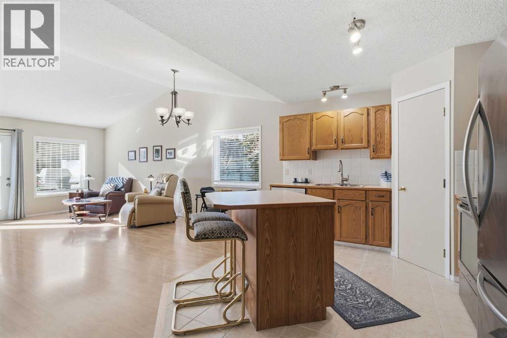 110 Somervale Point Sw Property Photo 8