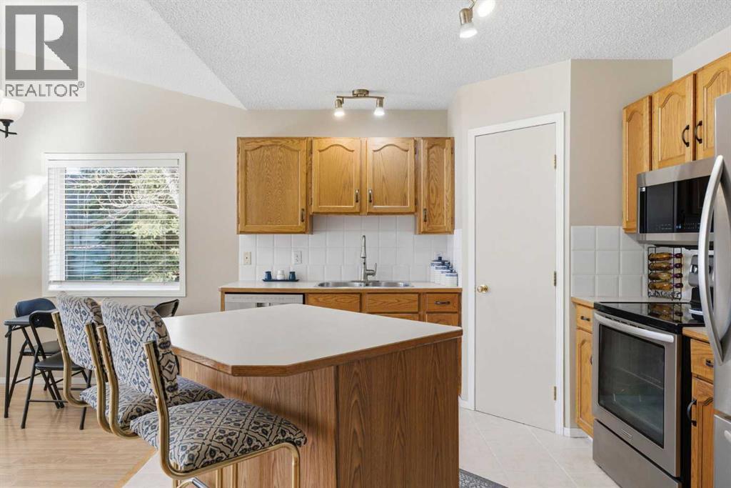 110 Somervale Point Sw Property Photo 9