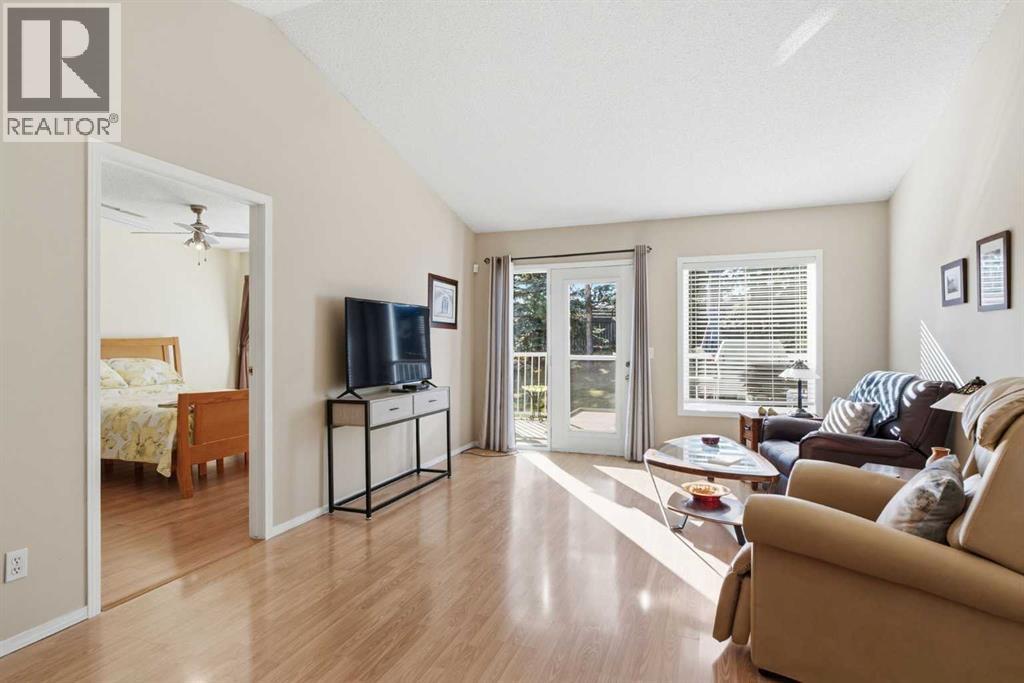 110 Somervale Point Sw Property Photo 14