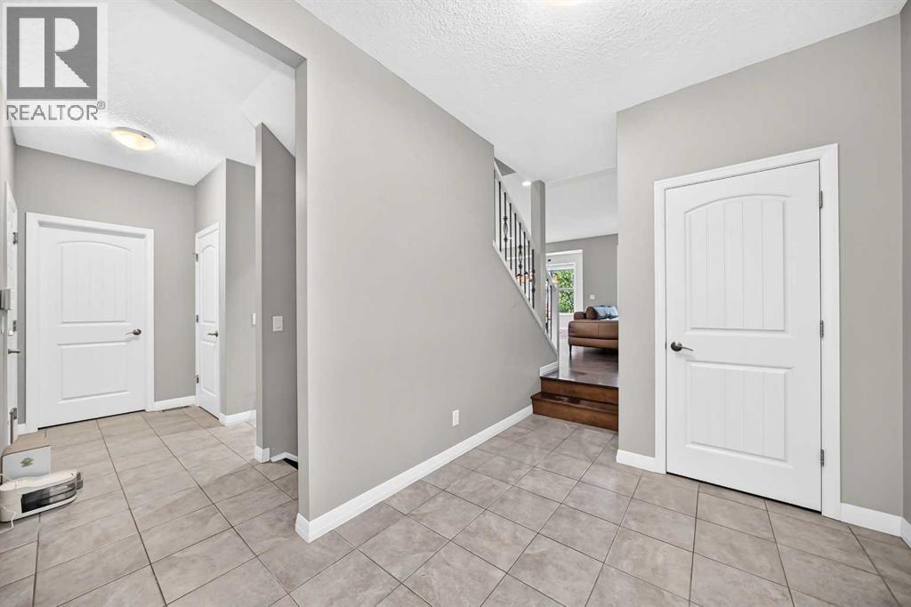 164 Auburn Springs Close Se Property Photo 3