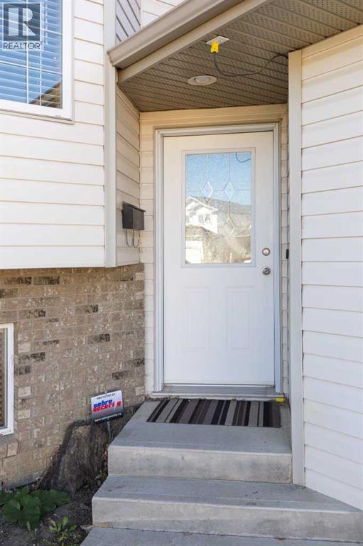 593 Stark Way Se Property Photo 3