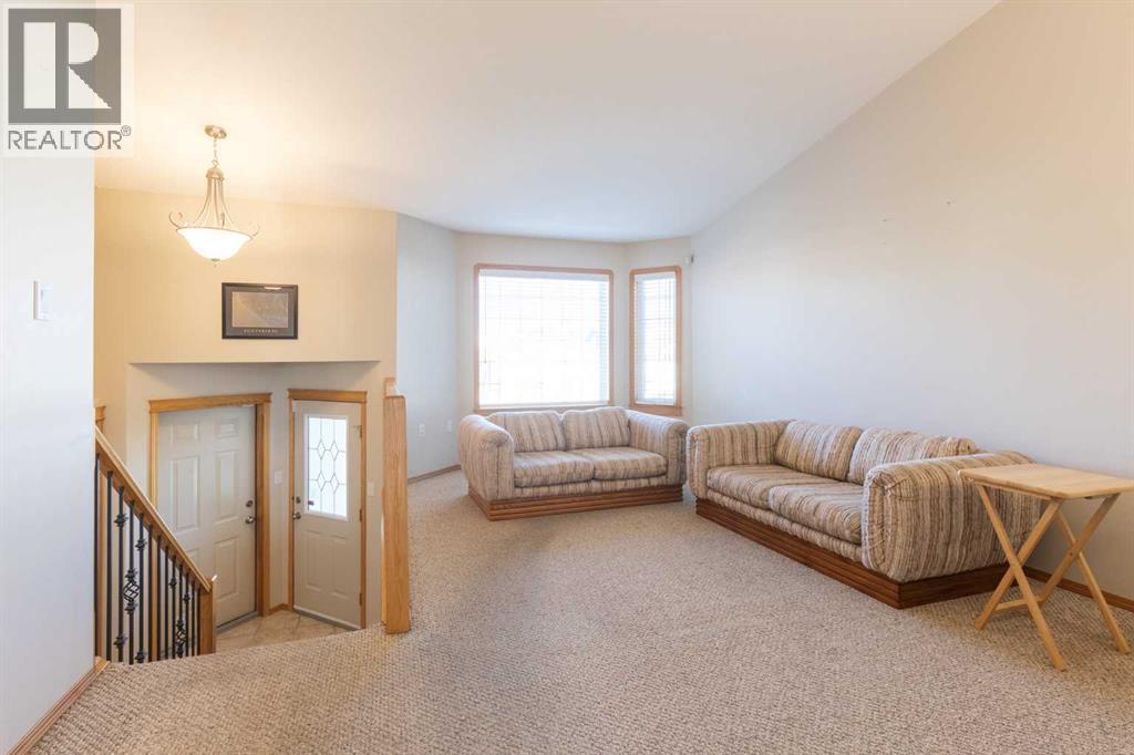 593 Stark Way Se Property Photo 5