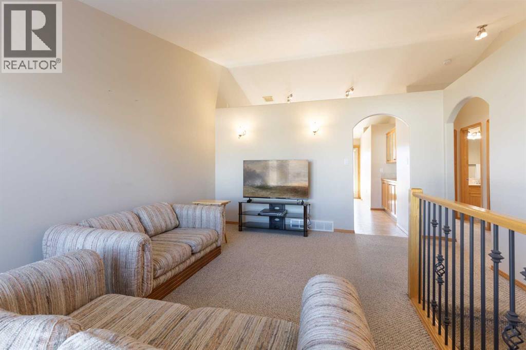 593 Stark Way Se Property Photo 6