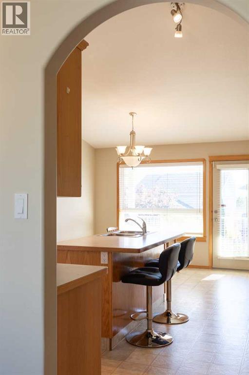 593 Stark Way Se Property Photo 7