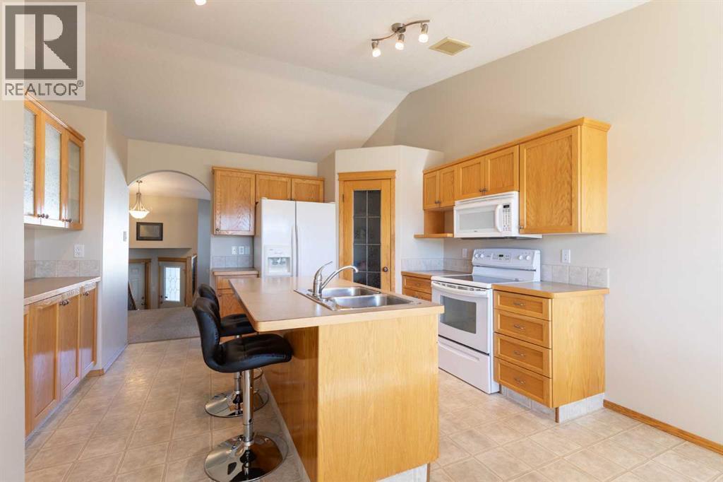 593 Stark Way Se Property Photo 9