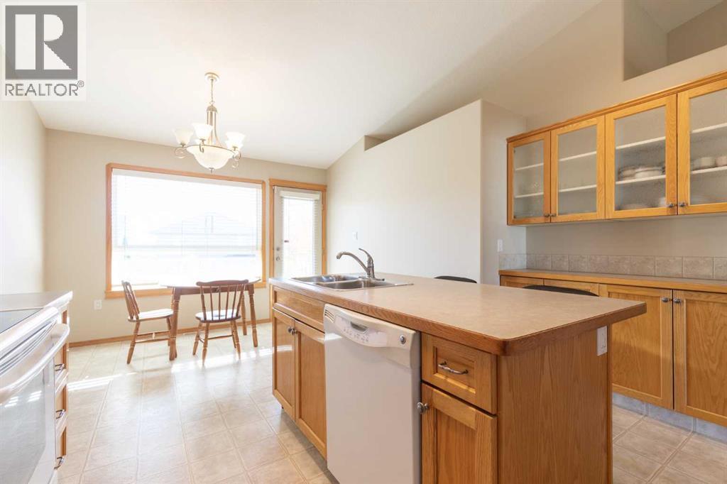 593 Stark Way Se Property Photo 16
