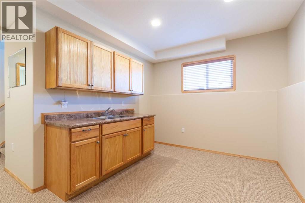 593 Stark Way Se Property Photo 31