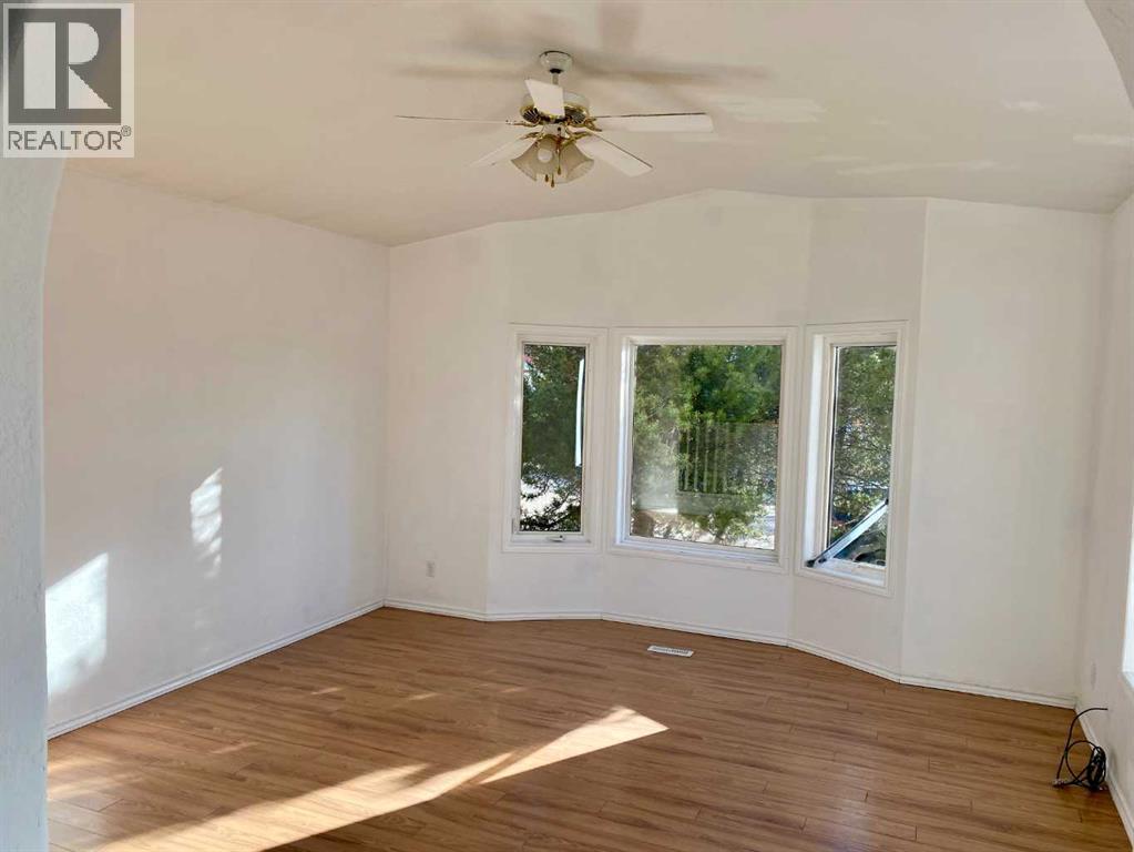 9630 122 Avenue Property Photo 5