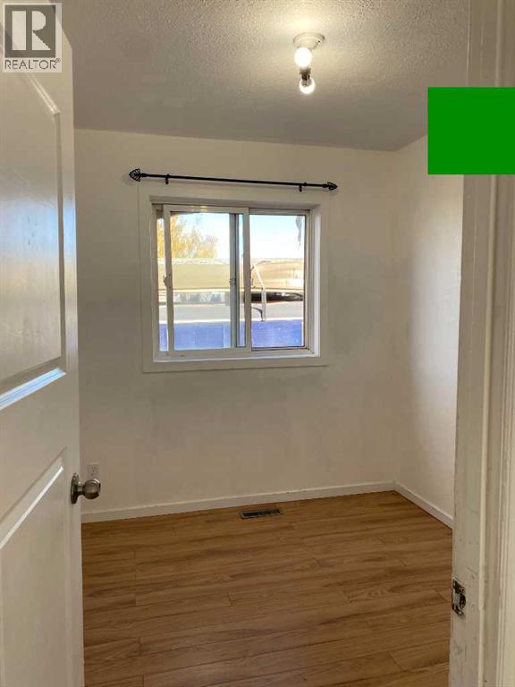 9630 122 Avenue Property Photo 6