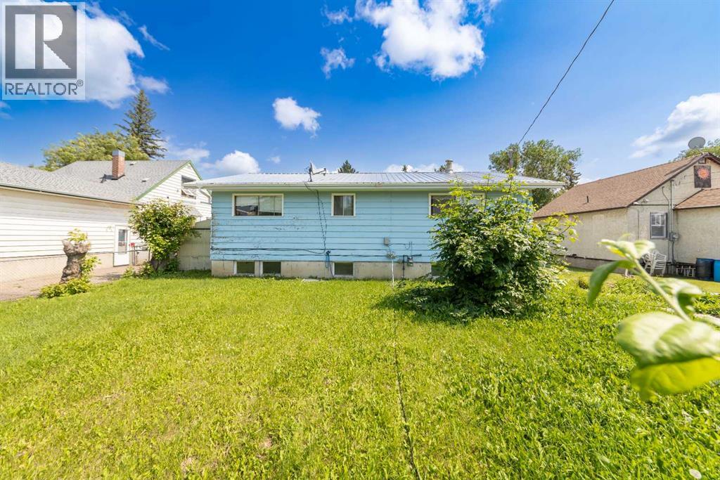5514 49 Avenue Property Photo 5