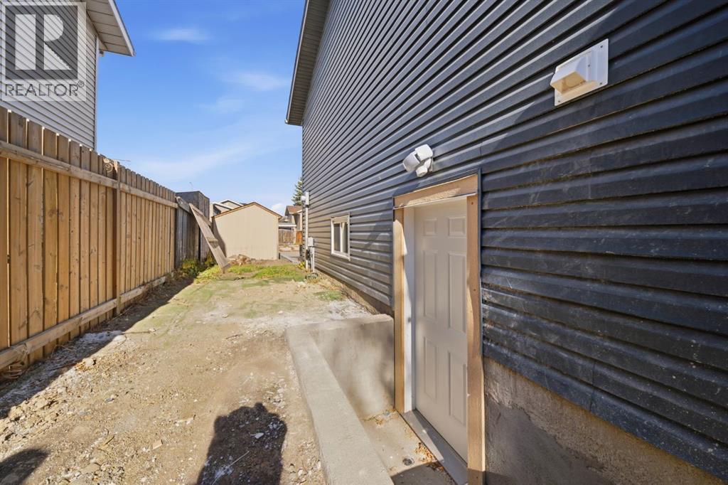 36 Taradale Close Ne Property Photo 32