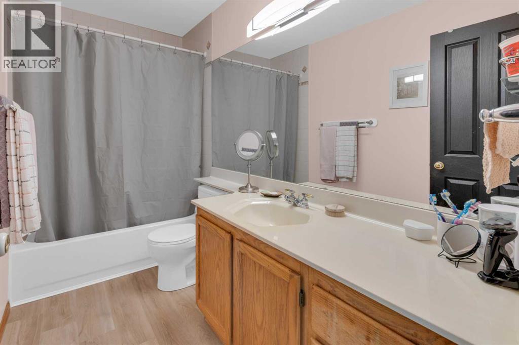 4 Hamptons Heath Nw Property Photo 29