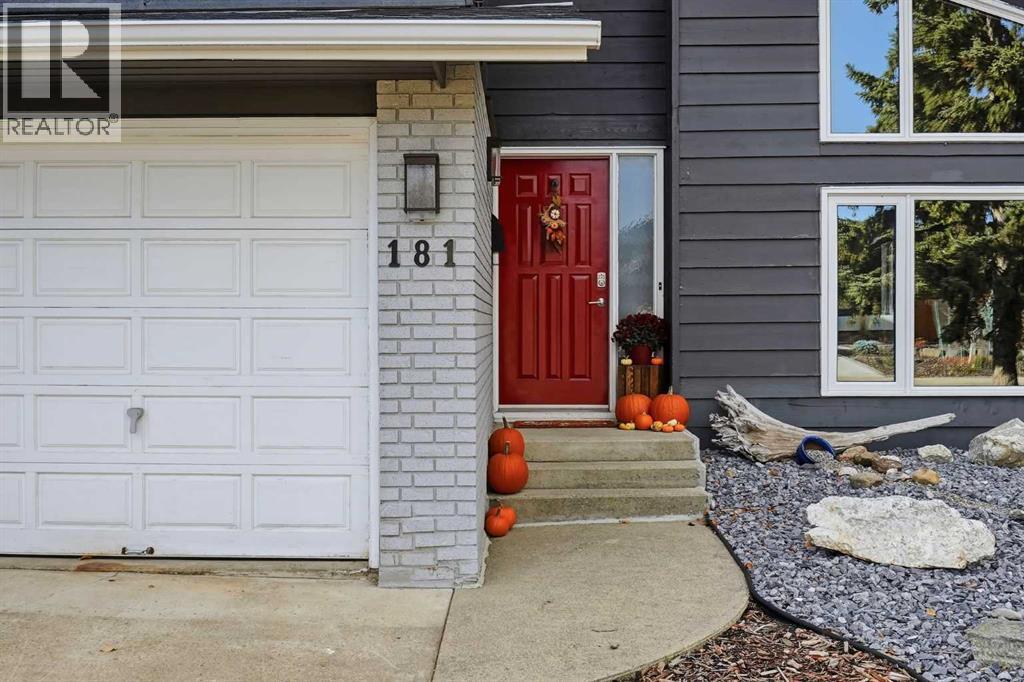 181 Woodbend Way Property Photo 4
