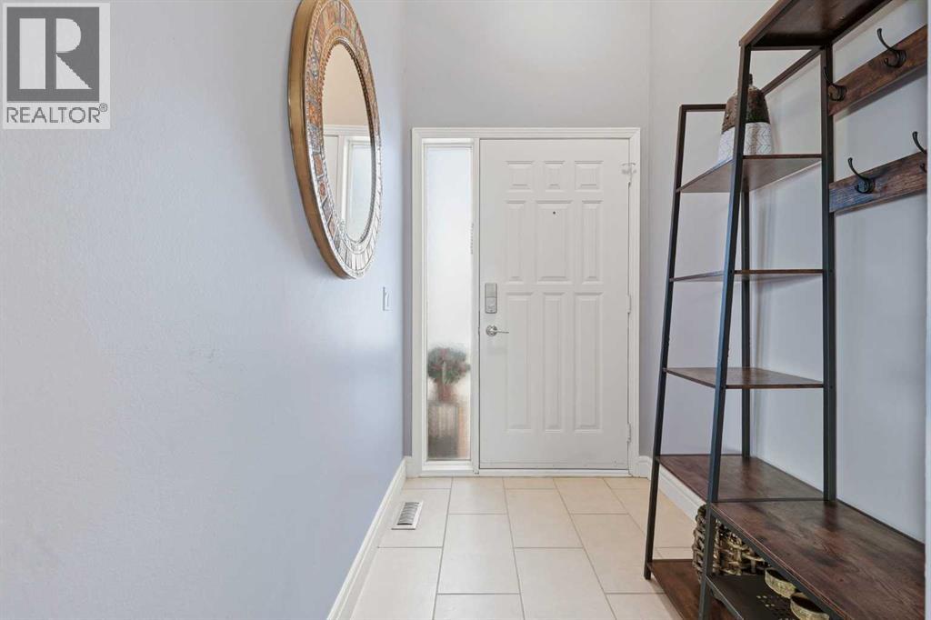 181 Woodbend Way Property Photo 5