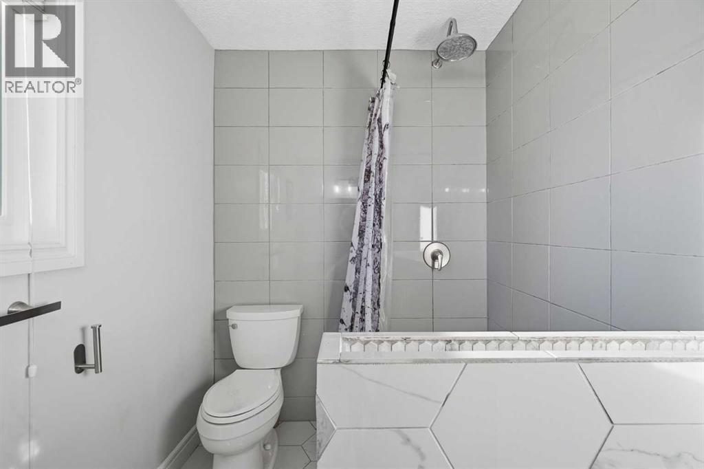 181 Woodbend Way Property Photo 31