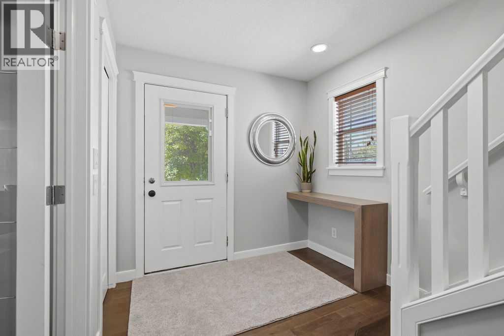 87 Couture Crescent Sw Property Photo 3
