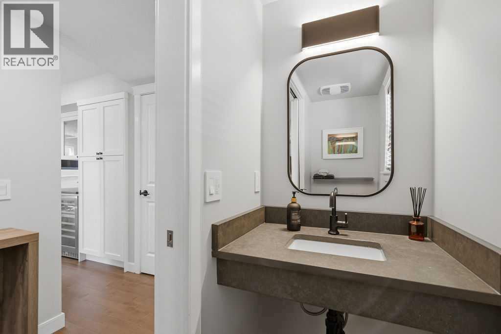 87 Couture Crescent Sw Property Photo 23