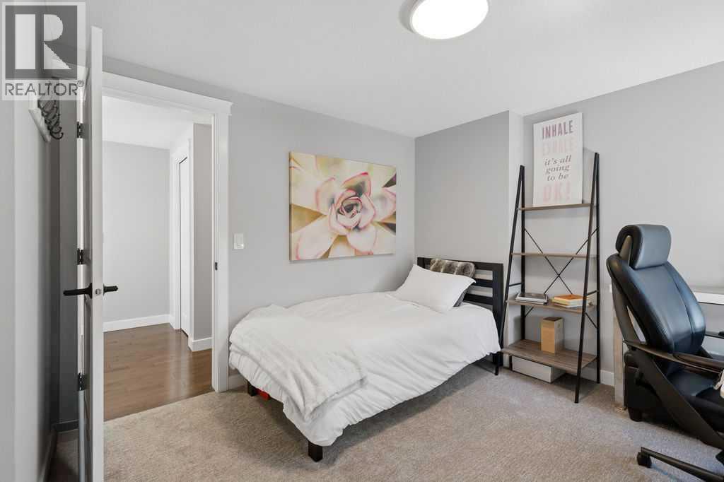 87 Couture Crescent Sw Property Photo 26
